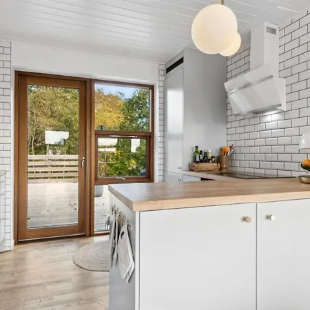 Dom wakacyjny Elmeri - 200m From The Sea By Interhome